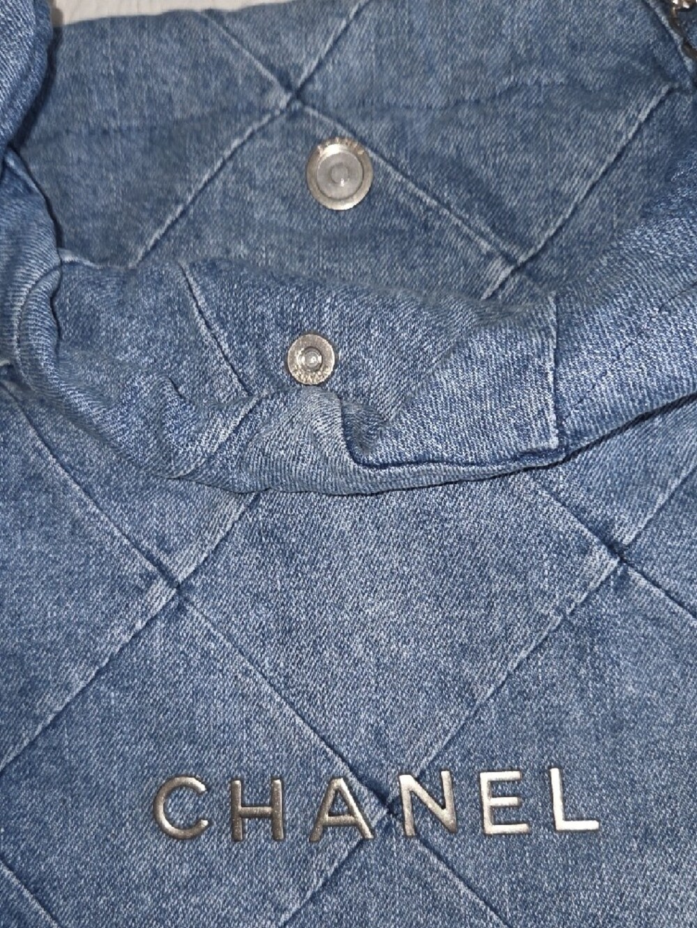 NWOT Quilted Denim Tote in Blue with Chain Strap - Picture 4 of 11